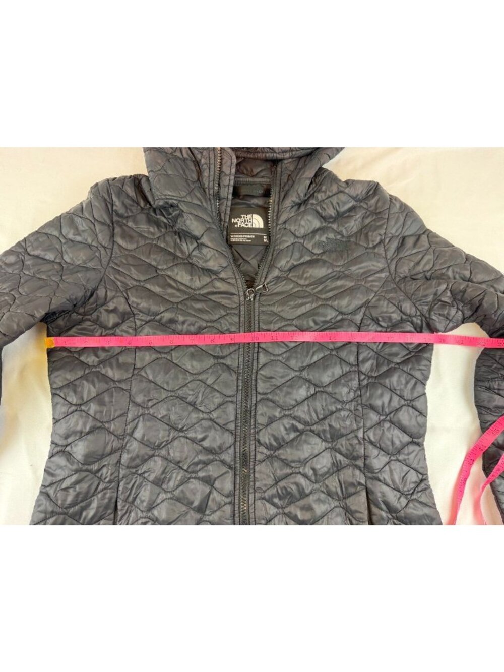 The North Face Black Women's Thermoball Parka Coat Size M - Picture 9 of 9